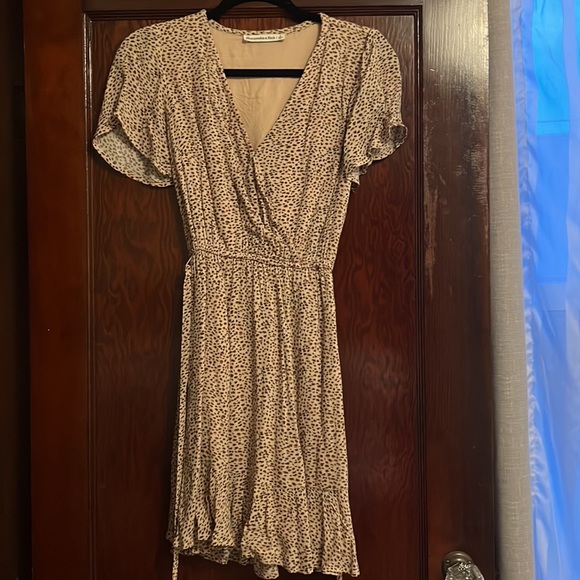 Cheeta Pattern A&F Wrap Dress - Picture 5 of 5